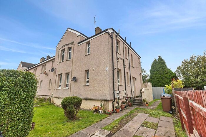 2 Bedroom Flat For Sale In Bruce Road, Paisley, PA3