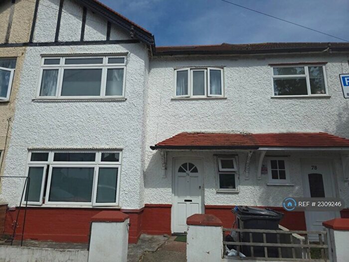 6 Bedroom Terraced House To Rent In Gorringe Park Avenue, Mitcham, CR4