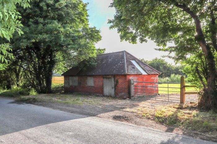 Barn Conversion For Sale In Chalvington Road, Chalvington, BN27