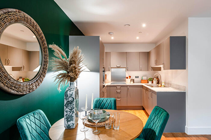 1 Bedroom Apartment For Sale In Park Rise, Hornchurch, London, RM12