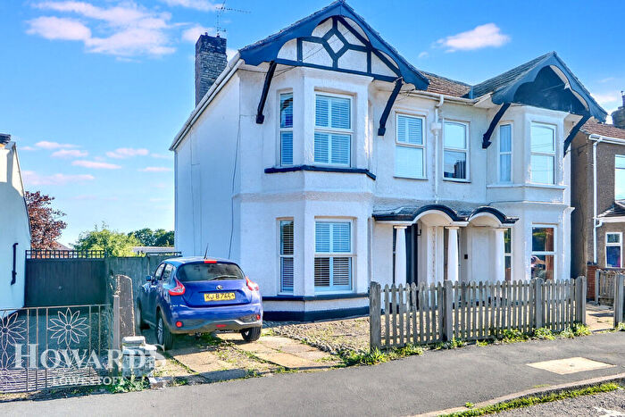 5 Bedroom Semi-Detached House For Sale In St Margarets Road, Lowestoft, NR32