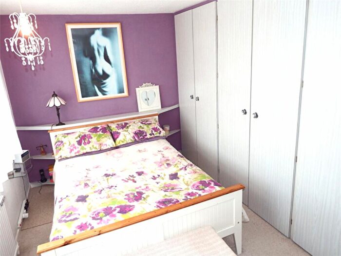 3 Bedroom Terraced House For Sale In Webb Rise, Stevenage, Hertfordshire, SG1