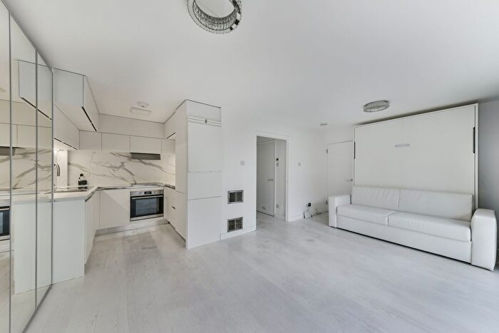 1 Bedroom Flat To Rent In Holcroft Court, Clipstone Street, W1W