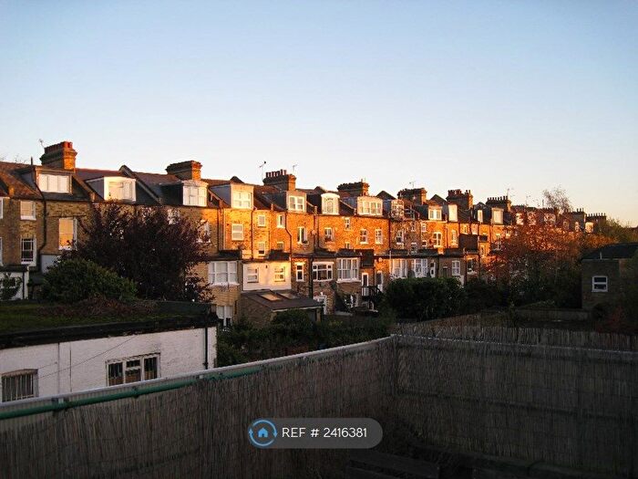 1 Bedroom Flat To Rent In Hatley Road, London, N4