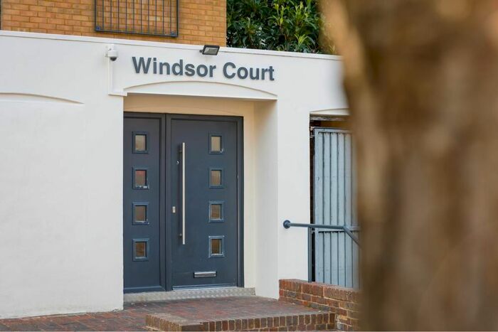 1 Bedroom Flat To Rent In Windsor Court, Brighton, BN1