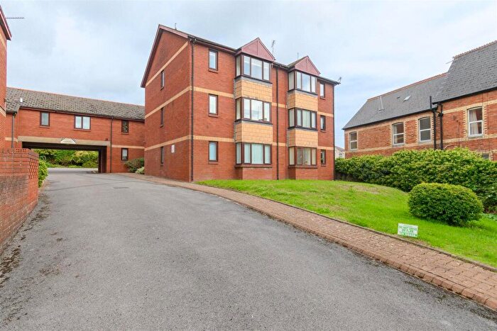2 Bedroom Flat For Sale In Park Road, Barry, CF62