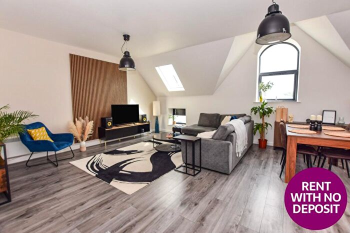 2 Bedroom Flat To Rent In Queens Terrace, Great Cheetham Street West, Salford, Manchester, M7