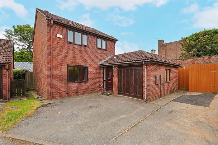 3 Bedroom Detached House For Sale In Ash Tree Close, Ashgate, Chesterfield, S40