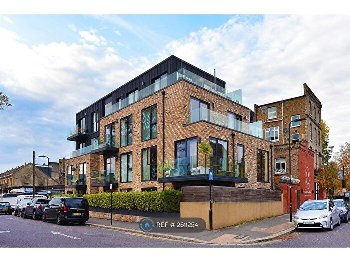 3 Bedroom Flat To Rent In Essex Park Mews, London, W3