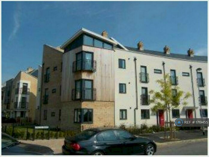2 Bedroom Flat To Rent In Circus Drive, Cambridge, CB4