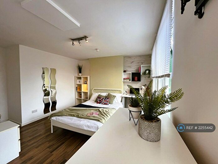 5 Bedroom Terraced House To Rent In Nithsdale Road, Liverpool, L15