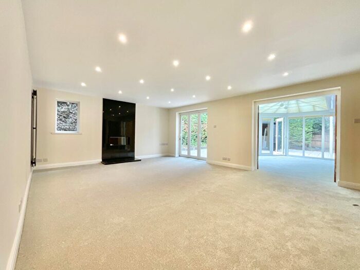 3 Bedroom Detached Bungalow For Sale In Stone Road, Eccleshall, ST21