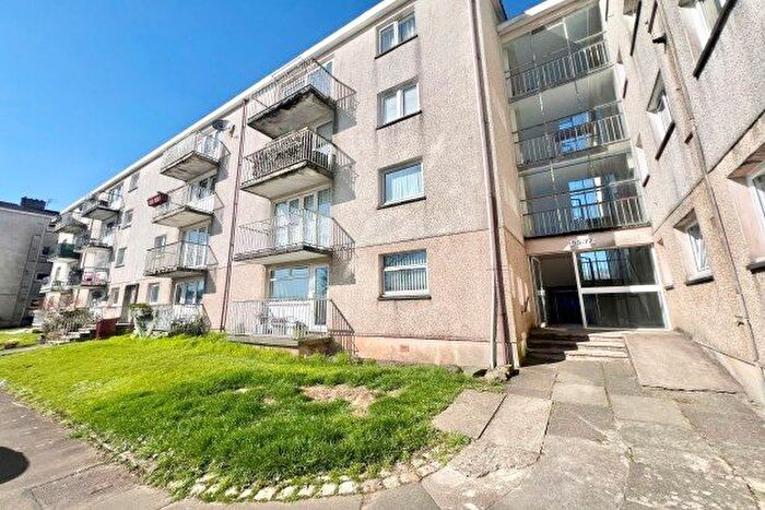 2 Bedroom Flat To Rent In Kimberley Gardens, Glasgow, G75