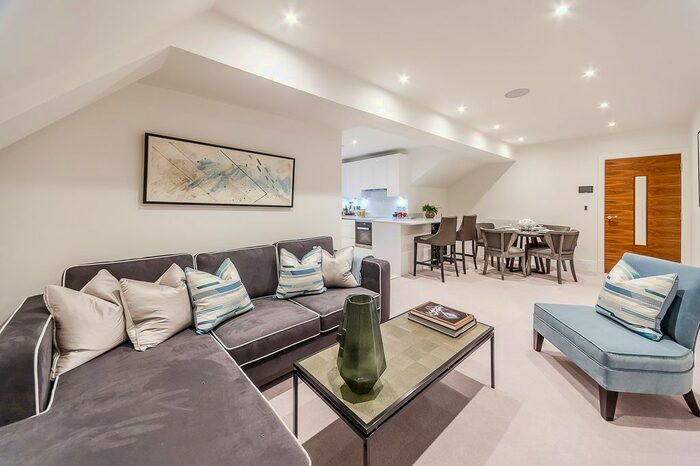 2 Bedroom Flat To Rent In Cambridge Penthouse, Rainville Road, W6