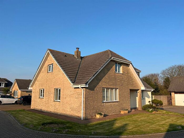 4 Bedroom Detached House For Sale In The Oaks, Quintrell Downs, TR8