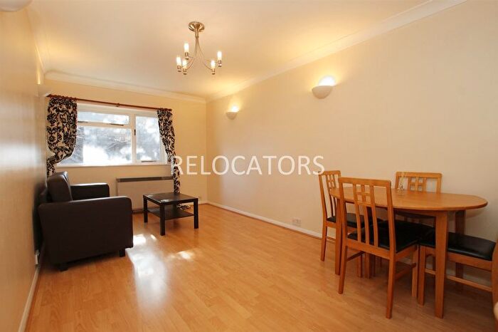 1 Bedroom Flat To Rent In Mile End Road, Stepney, E1
