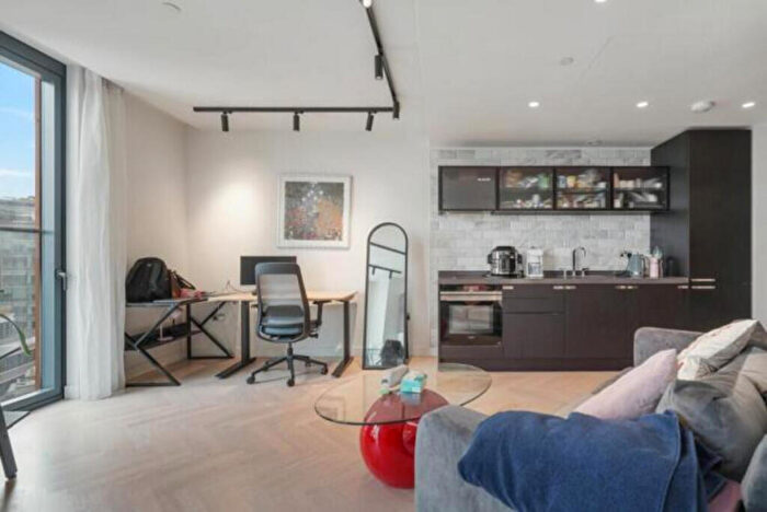1 Bedroom Apartment To Rent In One Crown Place, Moorgate, EC2A
