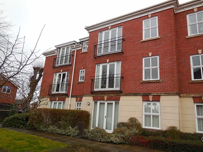 2 Bedroom Flat To Rent In Appleby House, Priory Walk, Hinckley, LE10