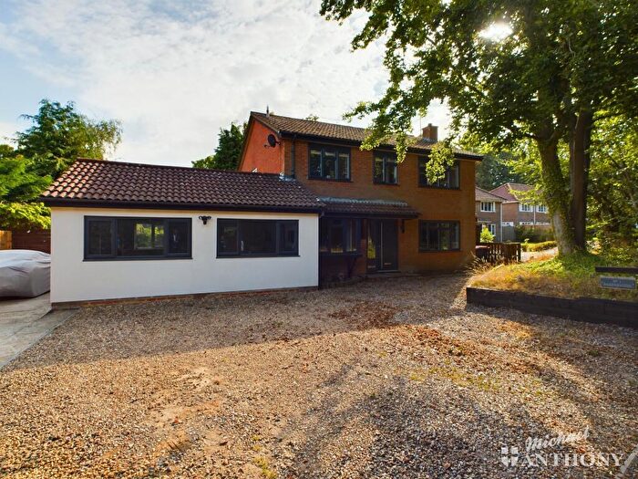 4 Bedroom Detached House For Sale In Bakerswood, Heath And Reach, Bedfordshire, LU7