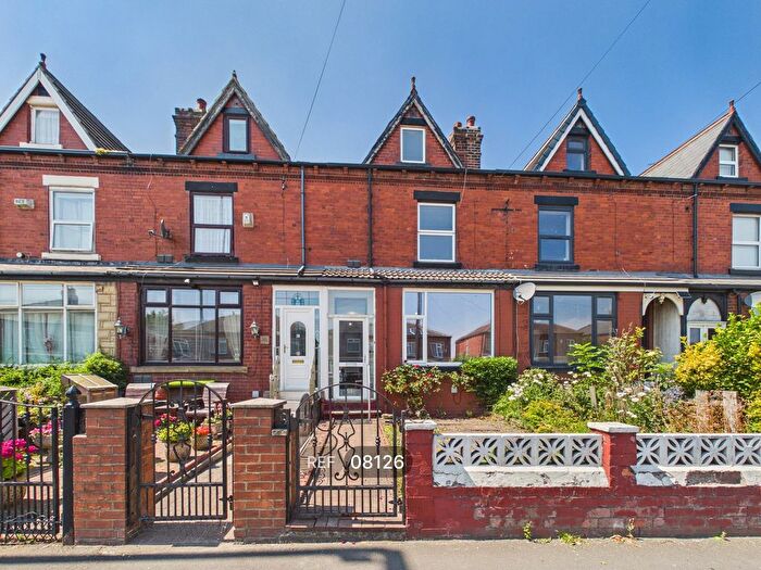 4 Bedroom Terraced House To Rent In Osmondthorpe Lane, Leeds, LS9