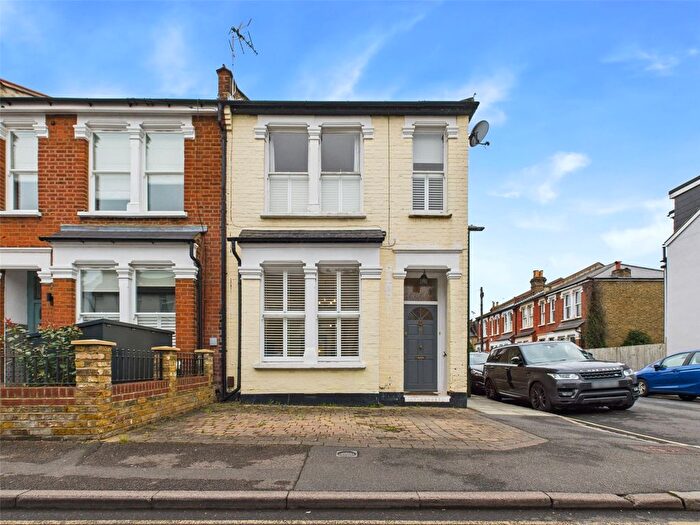 3 Bedroom End Of Terrace House To Rent In Lion Road, Twickenham, TW1