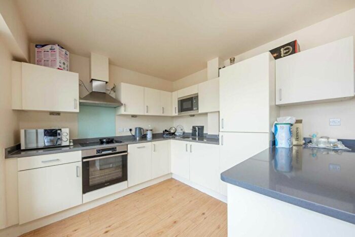 2 Bedroom Flat For Sale In Heritage Avenue, London, NW9