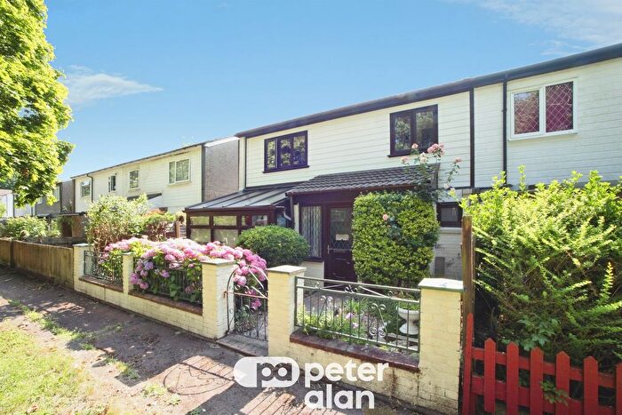4 Bedroom Semi Detached House For Sale In Bader Close, Llanishen, Cardiff, CF14