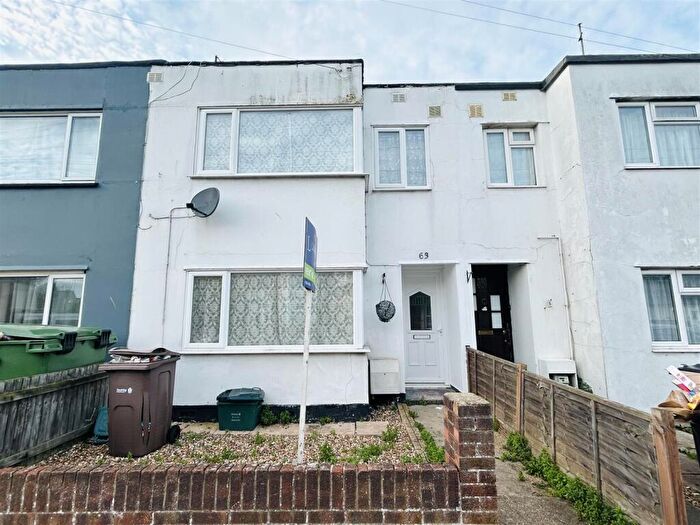 3 Bedroom Terraced House To Rent In Dudley Road, Clacton-On-Sea, CO15