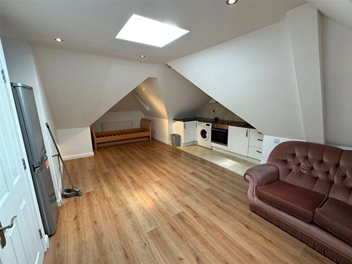 1 Bedroom Flat To Rent In Greenford Road, Greenford, UB6