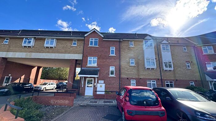 1 Bedroom Flat For Sale In Penard Road, Southall, UB2
