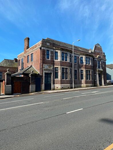18 Bedroom Block Of Apartments To Rent In St Georges Road, Bolton, BL1