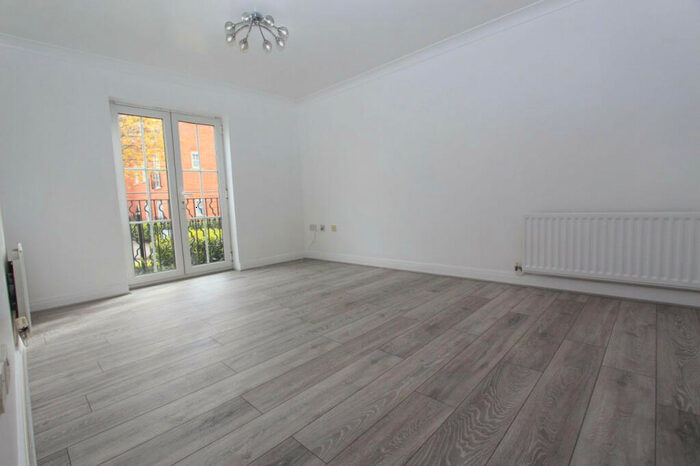 2 Bedroom Apartment To Rent In Seaton Square, London, NW7