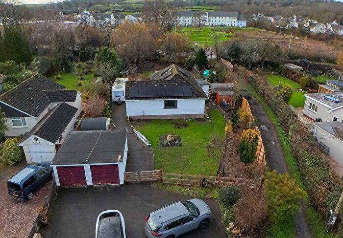 3 Bedroom Bungalow For Sale In Avenue Road, Bovey Tracey, Newton Abbot, TQ13