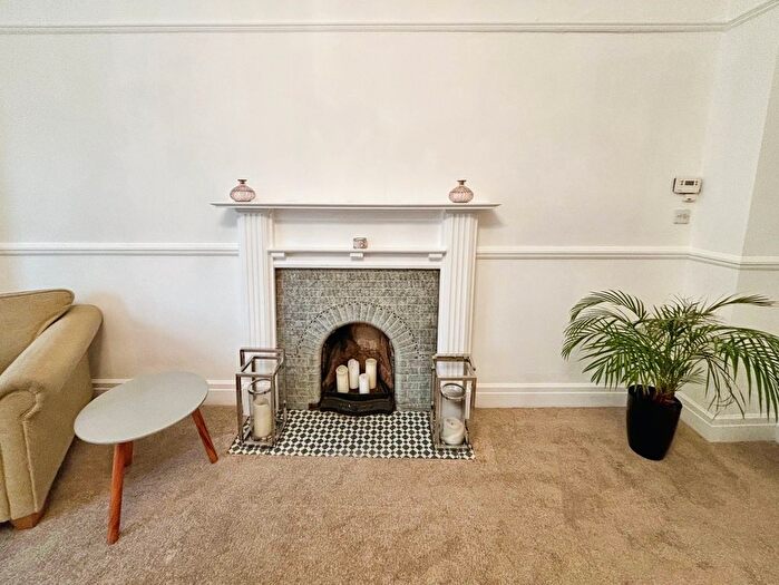 1 Bedroom Flat To Rent In Palatine Road, Manchester, Greater Manchester, M20