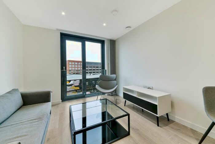 1 Bedroom Apartment To Rent In East Tower, City North, Finsbury Park, N4