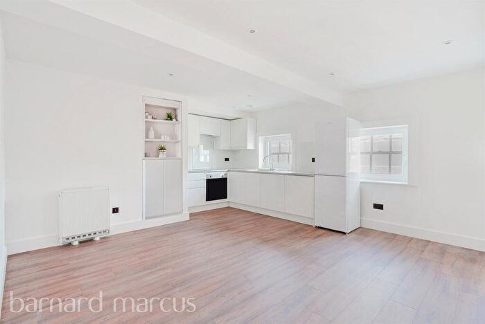 1 Bedroom Apartment For Sale In High Street, Dorking, RH4