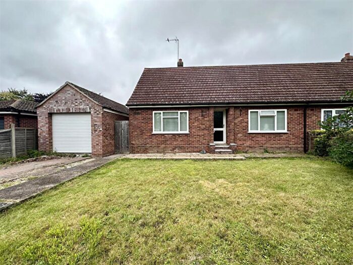 3 Bedroom Semi-Detached Bungalow To Rent In Spooners Lane, Ipswich, IP7