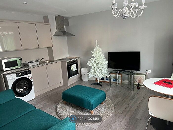 1 Bedroom Flat To Rent In Edmonton, London, N9