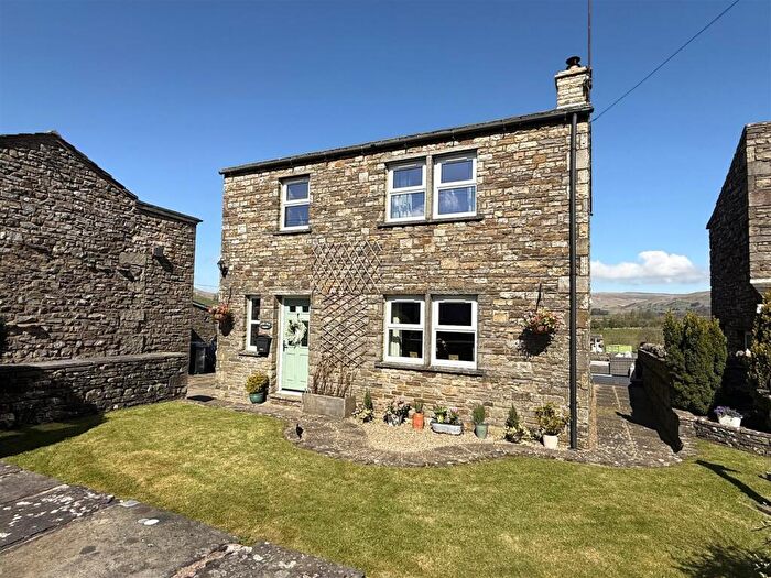 3 Bedroom Detached House For Sale In Force Head Garth, Gayle, Hawes, DL8