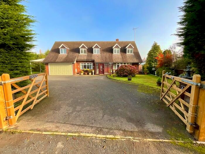 4 Bedroom Detached House For Sale In Stafford Road, Stone, ST15