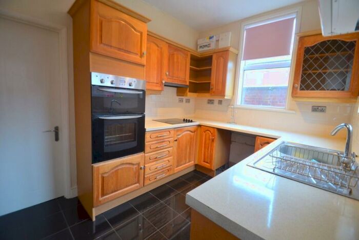 2 Bedroom Semi-Detached House To Rent In Buccleuch Street, Kettering, NN16