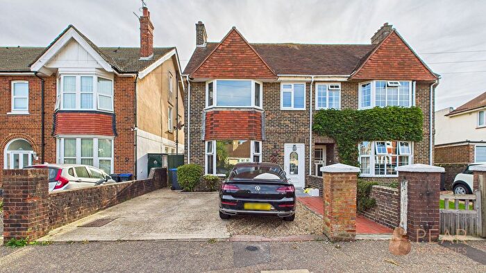 5 Bedroom Semi-Detached House For Sale In Grove Road, Worthing, BN14