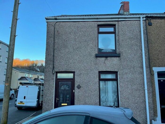2 Bedroom End Of Terrace House To Rent In Regent Street West, Neath, Neath Port Talbot. SA11