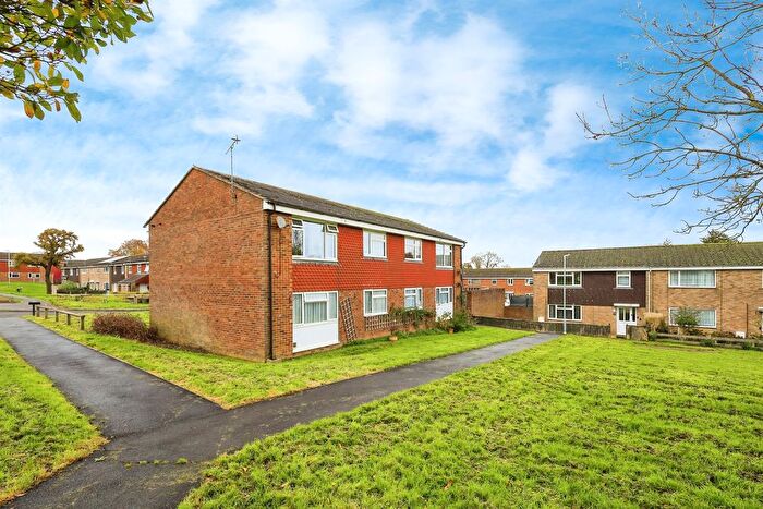 1 Bedroom Flat For Sale In Gemma Close, Hailsham, BN27