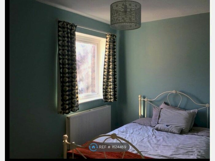 2 Bedroom Flat To Rent In Ryde Court, Hove, BN3