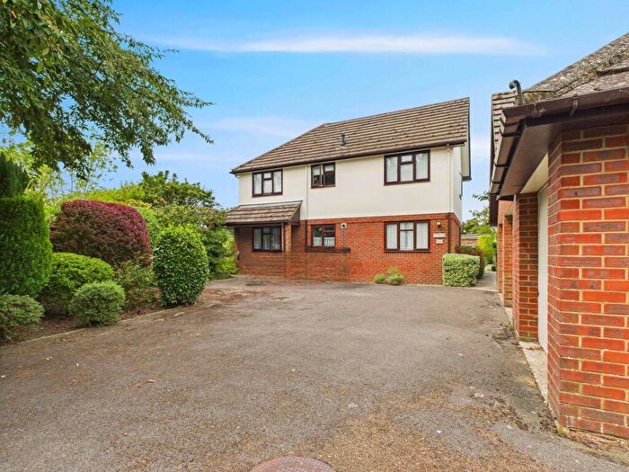 2 Bedroom Flat For Sale In Station Court, Station Road, HP17