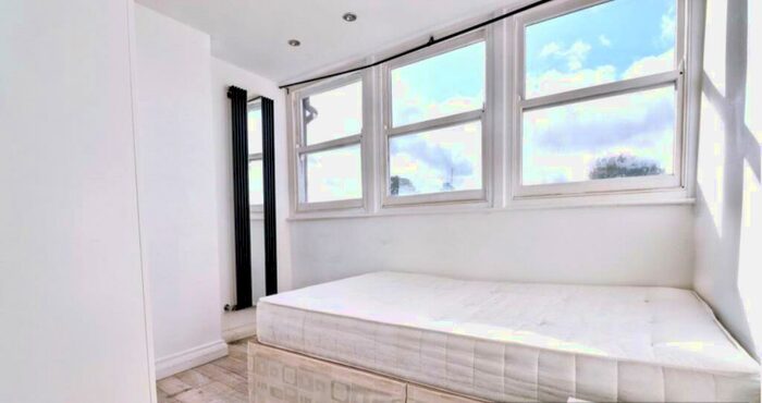 2 Bedroom Apartment To Rent In Malborough Road, Archway, London, N19