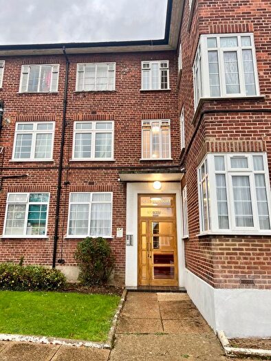 2 Bedroom Flat To Rent In Carmel Court, Kings Drive, Wembley, Greater London, HA9