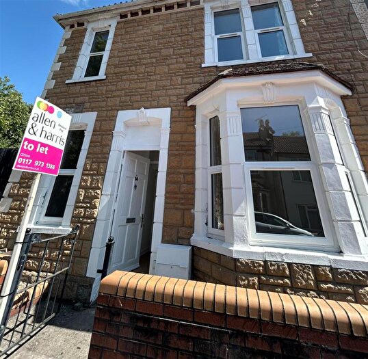 6 Bedroom End Of Terrace House To Rent In Norman Road, St. Werburghs, BS2