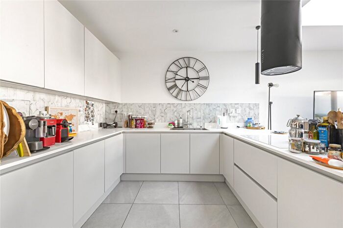 4 Bedroom Terraced House To Rent In Staines Road, Twickenham, TW2